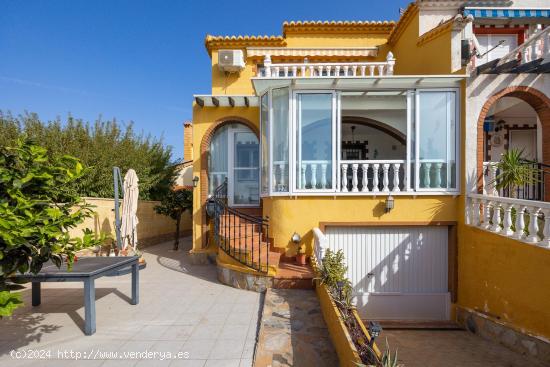 Adosado en Torrealmendros - ALICANTE