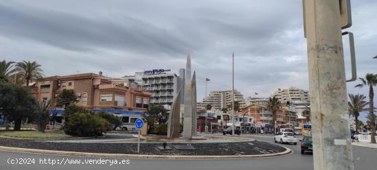 Estupenda plaza de garaje en venta en Benalmádena - MALAGA