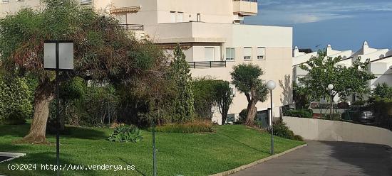 Estupenda plaza de garaje en venta en Benalmádena - MALAGA