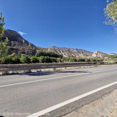 Construye tu Paraíso en Terque: Amplio Terreno Rural con Todas las Comodidades - ALMERIA