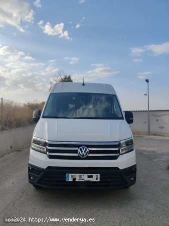 Volkswagen Crafter 35 Furgon BM TA L3H2 2.0TDI 103kW de 2019 con 220.000 Km por 26.500 EUR. en Madri