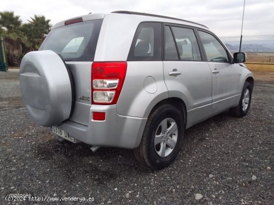 Suzuki Grand Vitara 1.9 DDIS 129 CV 5 PUERTAS. de 2006 con 350.000 Km por 6.500 EUR. en Murcia