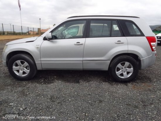 Suzuki Grand Vitara 1.9 DDIS 129 CV 5 PUERTAS. de 2006 con 350.000 Km por 6.500 EUR. en Murcia