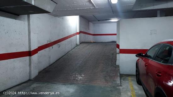 SE VENDE PLAZA DE GARAJE / CERCA DE HOSPITAL - ALICANTE