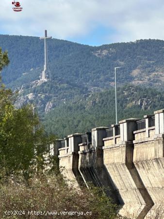 Restaurante de 400m2 en terreno rustico de 2 hectáreas con parking para 100 vehículos - MADRID