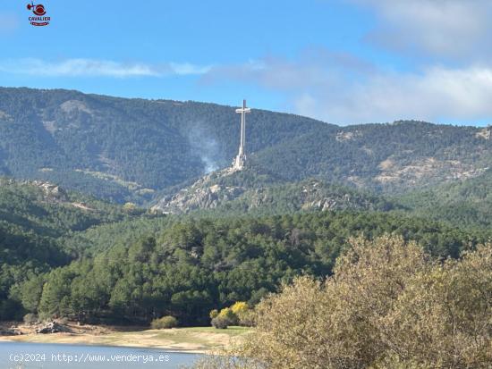 Terreno rustico de 2 hectáreas (20.465m2) con restaurante de 400m2 y parking para 100 vehículos. -