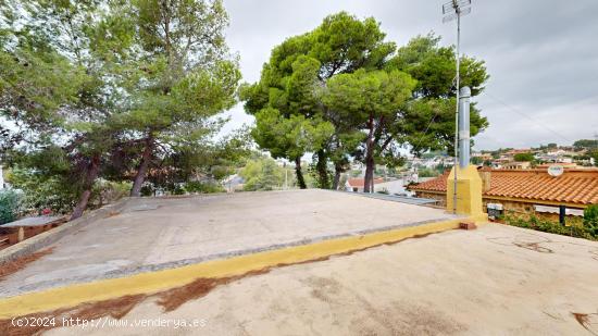 Casa de campo en urbanización Los Lagos - VALENCIA