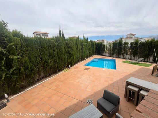 Preciosa casa en Llanos de Silva con piscina y amplio patio. - GRANADA