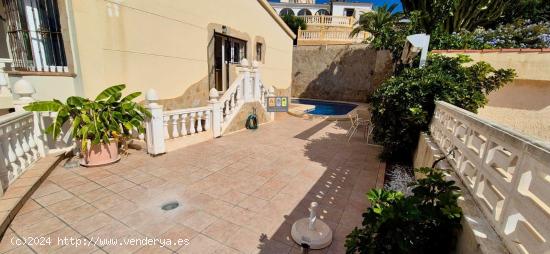 CHALET EN LA NUCÍA CON VISTAS AL MAR - ALICANTE