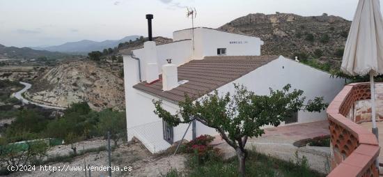  Casa en Xixona con gran potencial - ALICANTE 