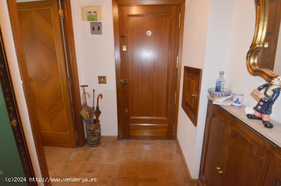 Urbis te ofrece un piso en venta en zona San Juan, Salamanca. - SALAMANCA