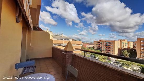 Atico en zona de Carrefour de Granada - GRANADA