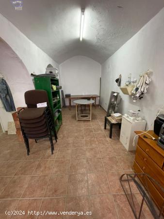  SE VENDE CASA EN ZONA CASCO ANTIGUI - CADIZ 