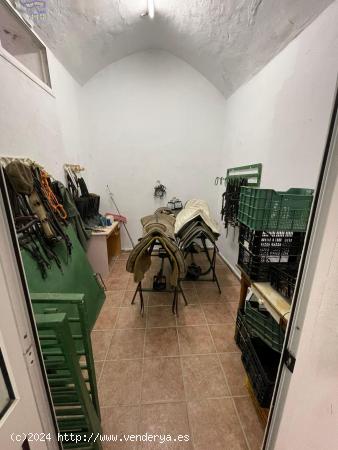 SE VENDE CASA EN ZONA CASCO ANTIGUI - CADIZ