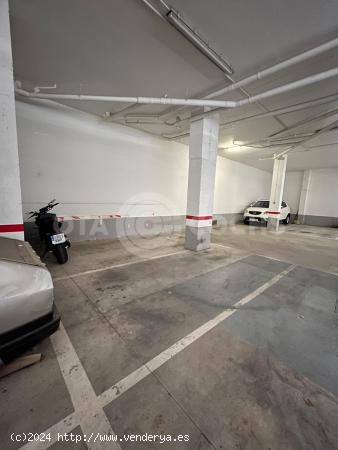  PLAZA DE PARKING PARA COCHE EN CALLE PERE BENAVENT MIGJORN DE REUS - TARRAGONA 