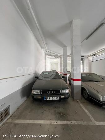  PLAZA DE PARKING PARA COCHE EN CALLE PERE BENAVENT MIGJORN DE REUS - TARRAGONA 