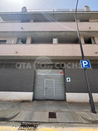 PLAZA DE PARKING PARA COCHE EN CALLE PERE BENAVENT MIGJORN DE REUS - TARRAGONA