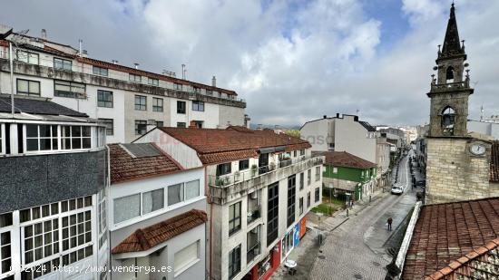 Luz natural y en la peatonal - PONTEVEDRA