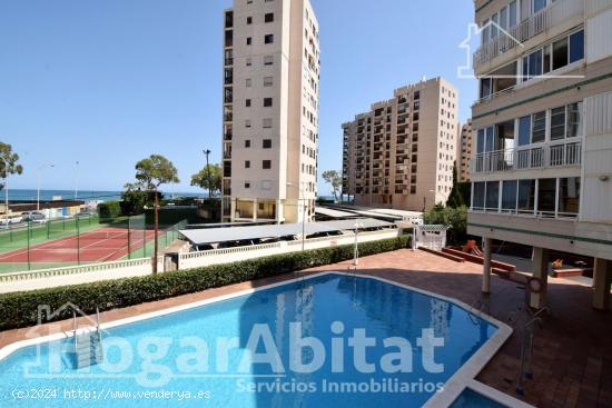 ¡FRENTE AL MAR! PRECIOSO EXTERIOR EN RESIDENCIAL CON PISCINA, JARDÍN Y GARAJE - CASTELLON