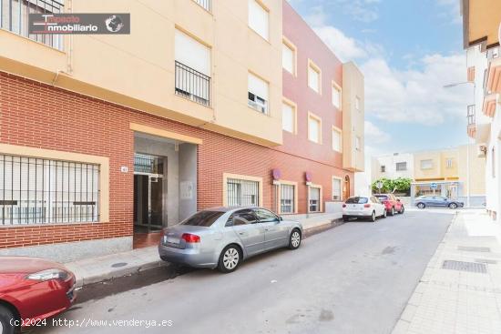 Se Vende en Santa maria del aguila - ALMERIA