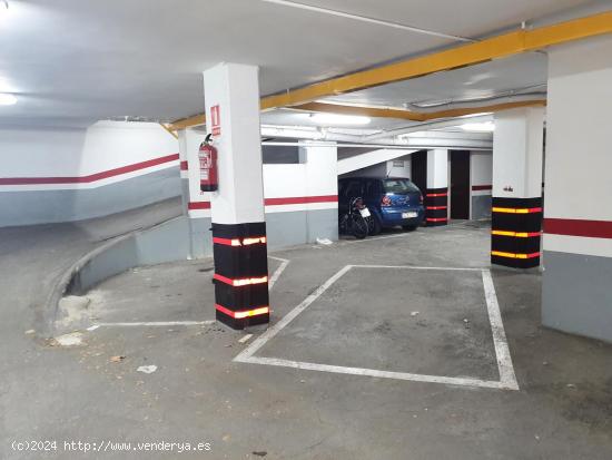  PLAZA DE PARKING EN ALQUILER PARA COCHE MEDIANO EN LA AVENIDA MISTRAL - BARCELONA 