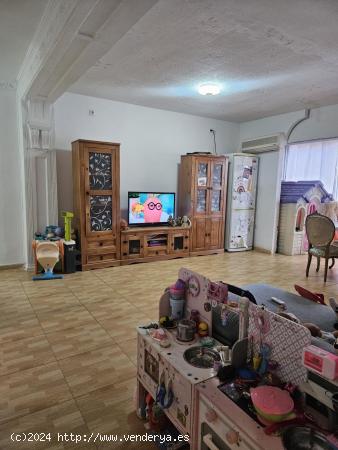 VENTA DE VIVIENDA ZONA PRINCESA MERCEDES - ALICANTE