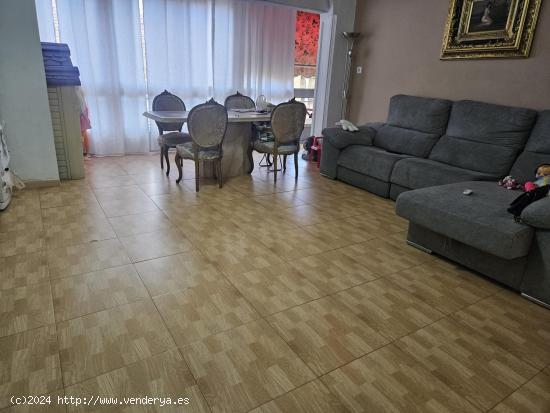 VENTA DE VIVIENDA ZONA PRINCESA MERCEDES - ALICANTE