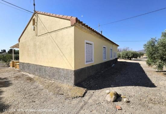 CASA DE CAMPO CON TERRENO JUNTO A LA ESTACIÓN DE PUERTO LUMBRERAS - MURCIA