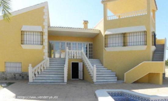 VILLA DE LUJO CON EMBARCADERO PRIVADO - MURCIA