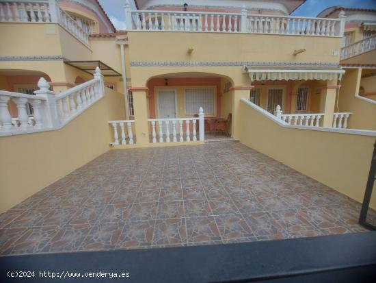  Bungalow dúplex de 3 dormitorios con baño y aseo , zona Villamartin ( Blue Lagoon) - ALICANTE 