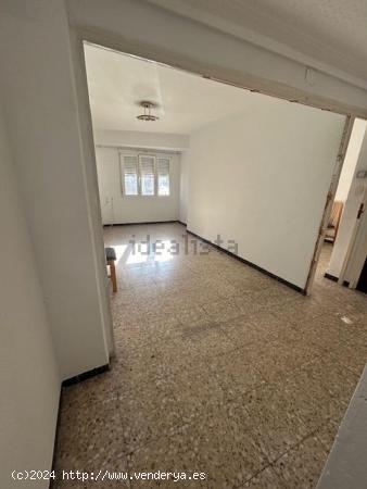 Oportunidad de vivienda en la zona de Carolinas Bajas. - ALICANTE