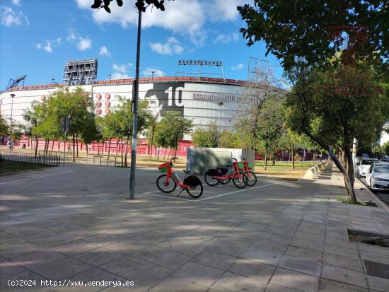  Plaza de garaje en calle Goya, junto al estadio SÁNCHEZ PIZJUAN - SEVILLA 