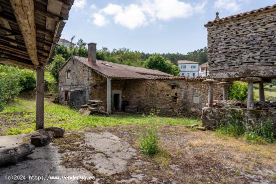 Venta casa de pueblo en entorno rústico - A CORUÑA