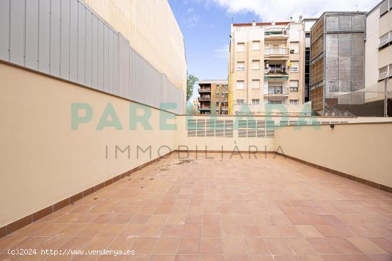 Dúplex en planta baja de obra nueva con gran patio - BARCELONA