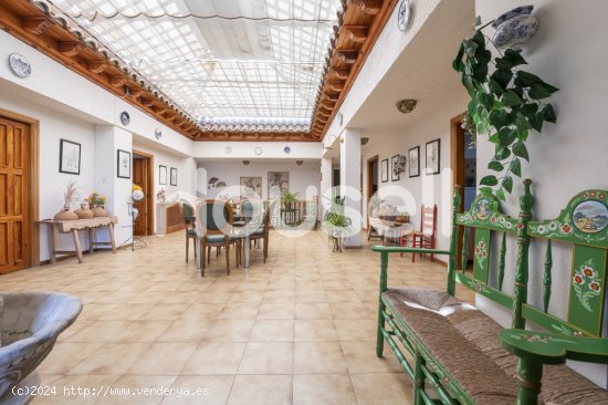 Chalet en venta de 669 m² Calle Real, 28410 Manzanares el Real (Madrid)