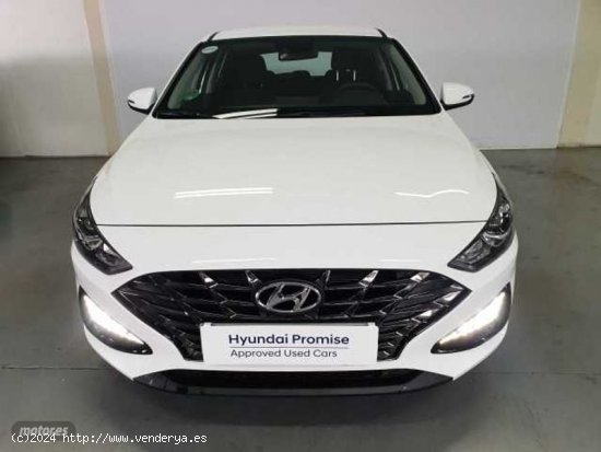 Hyundai i30 1.5 DPI Klass SLX 110 de 2024 con 7.265 Km por 19.900 EUR. en Granada