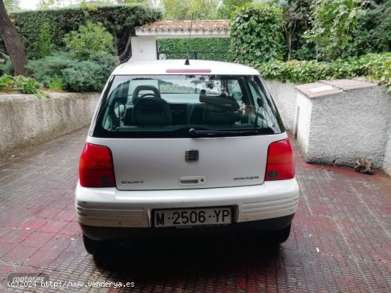 Seat Arosa stella de 1999 con 85.000 Km por 2.500 EUR. en Madrid