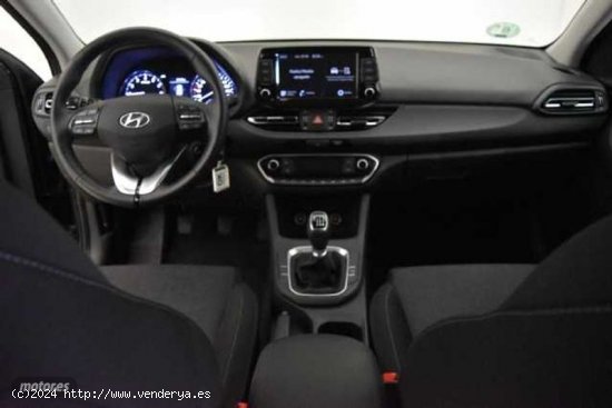 Hyundai i30 1.5 DPI Klass SLX 110 de 2023 con 12.012 Km por 19.990 EUR. en Pontevedra