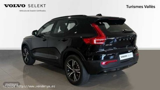 Volvo XC40 XC40 Plus, B3 mild hybrid, Gasolina, Dark de 2023 con 27.277 Km por 37.900 EUR. en Barcel