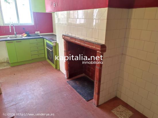 CASA A LA VENTA EN BENIMARFULL, PUEBLO TRANQUILO. - ALICANTE