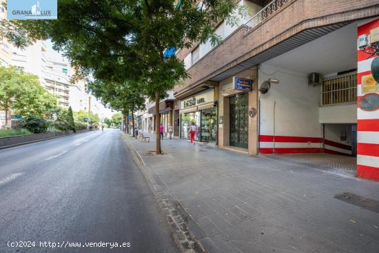 GARAJE JUNTO A RECOGIDAS - GRANADA