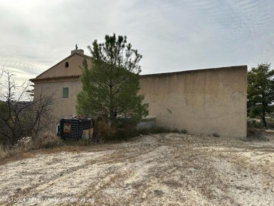 Finca rústica para reformar en Relleu - ALICANTE