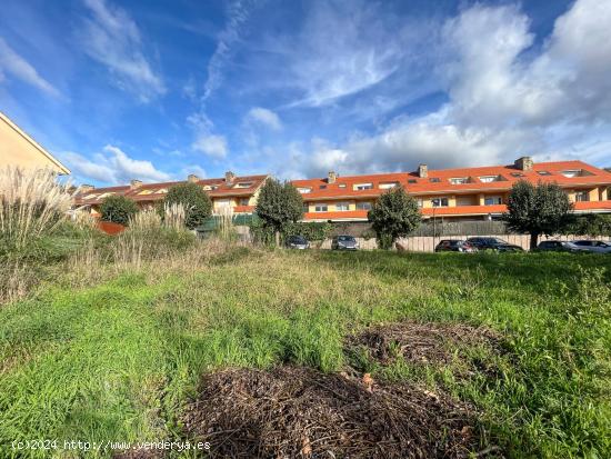 Conjunto de dos parcelas en urbanización Icaria, en Montrove-Oleiros - A CORUÑA