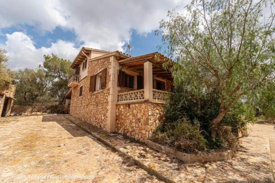 Chalet de piedra con piscina en Campos - BALEARES