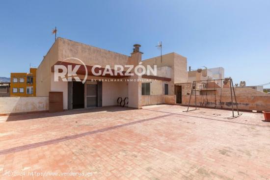 ATICO con Terraza de 115 m2 en el centro de Huercal de Almeria - ALMERIA