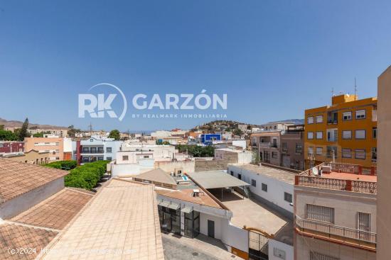 ATICO con Terraza de 115 m2 en el centro de Huercal de Almeria - ALMERIA