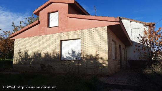 Casa en Santovenia del Monte, a 15 minutos de León - LEON