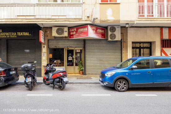 Local con restaurante instalado y licencia. - GRANADA