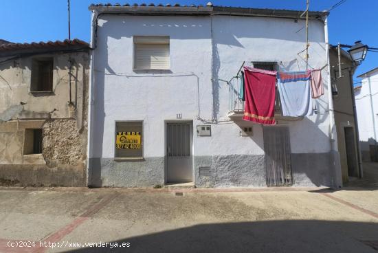  CASA EN VALDEOBISPO - CACERES 