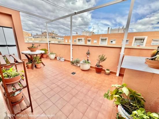  PRECIOSO ATICO-DÚPLEX EN ORIHUELA CIUDAD, CON CHIMENEA, DOS TERRAZAS, LISTO PARA VIVIR ¡¡VISITELO 